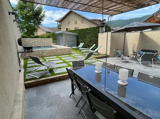 Villa La Grange A Roger